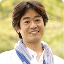 ナレーター・俳優 日比野正裕